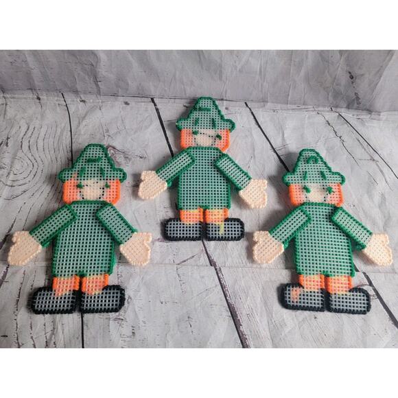 Vintage Plastic Canvas St Patrick’s Day 3 Leprechaun 8inch Handmade - Picture 6 of 6